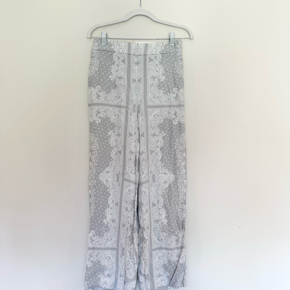 Ann Taylor Gray and White Paisley Pants